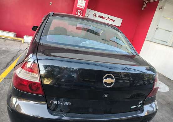 CHEVROLET-PRISMA-2010