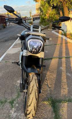 DUCATI-XDIAVEL-2016