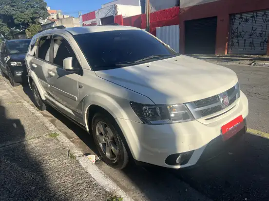 FIAT-FREEMONT-2.4 PRECISION 16V GASOLINA 4P AUTOMÁTICO FIAT-FREEMONT-2011