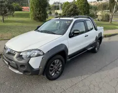 FIAT STRADA 1.8 MPI ADVENTURE CD 16V FLEX 2P MANUAL FIAT STRADA 1.8 MPI ADVENTURE CD 16V FLEX 2P MANUAL