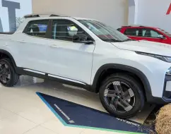 FIAT TORO 1.3 TURBO 270 FLEX VOLCANO AT6 FIAT TORO 1.3 TURBO 270 FLEX VOLCANO AT6
