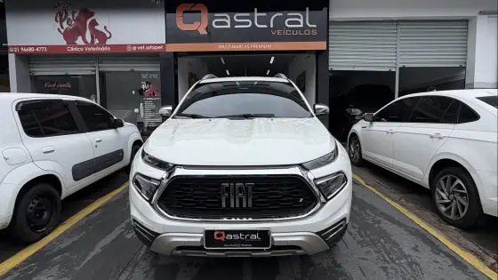 FIAT TORO 2.2 TURBO DIESEL RANCH 4WD AT9 FIAT TORO 2.2 TURBO DIESEL RANCH 4WD AT9