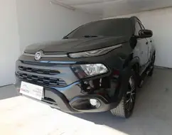 FIAT TORO 2.0 16V TURBO DIESEL ULTRA 4WD AT9 FIAT TORO 2.0 16V TURBO DIESEL ULTRA 4WD AT9