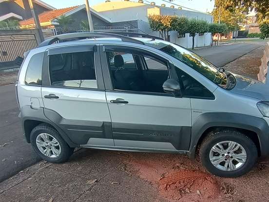 FIAT-IDEA-1.8 MPI ADVENTURE 16V FLEX 4P AUTOMATIZADO FIAT-IDEA-2013