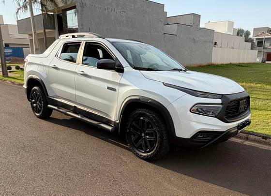 FIAT TORO 2.0 16V TURBO DIESEL ULTRA 4WD AT9