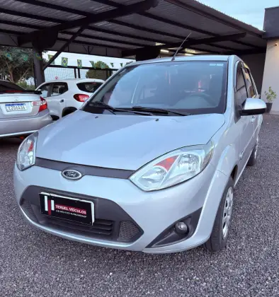 FORD FIESTA 1.6 ROCAM HATCH 8V FLEX 4P MANUAL