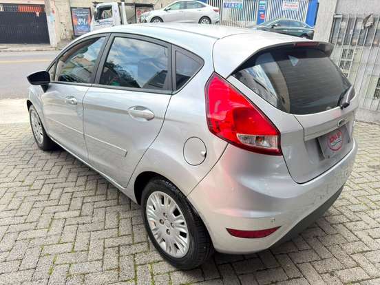 FORD-FIESTA-2015