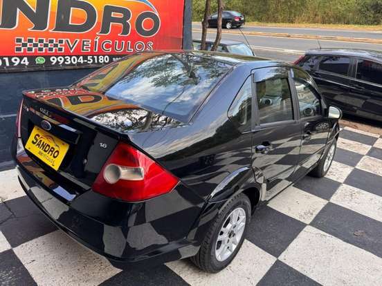 FORD-FIESTA-2008