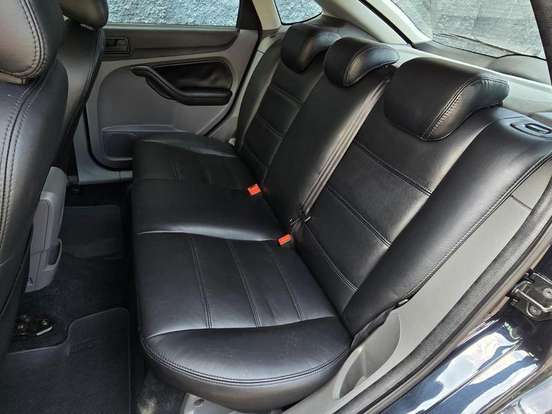 FORD-FOCUS-2011