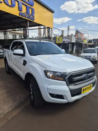 FORD RANGER 2.2 XLS 4X4 CD 16V DIESEL 4P AUTOMÁTICO