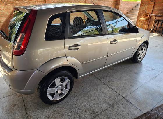 FORD FIESTA 1.6 MPI HATCH 8V FLEX 4P MANUAL