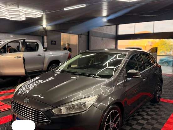 FORD-FOCUS-2.0 TITANIUM FASTBACK 16V FLEX 4P POWERSHIFT FORD-FOCUS-2016