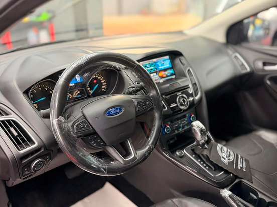 FORD-FOCUS-2.0 TITANIUM FASTBACK 16V FLEX 4P POWERSHIFT FORD-FOCUS-2016
