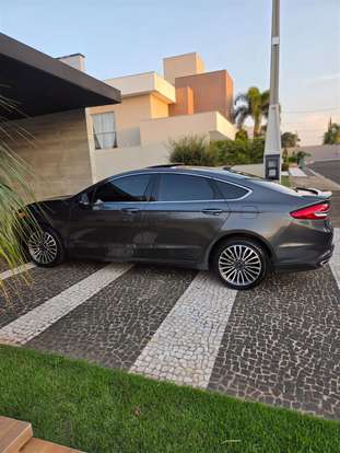 FORD-FUSION-2017