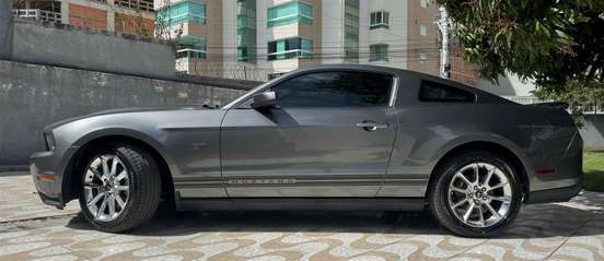 FORD-MUSTANG-2009