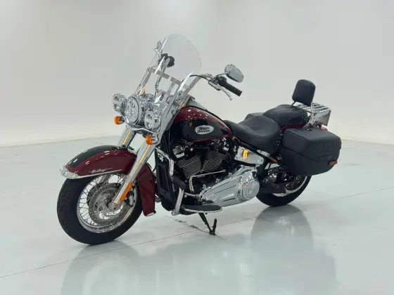 HARLEY-DAVIDSON SOFTAIL HERITAGE CLASSIC 114 HARLEY-DAVIDSON SOFTAIL HERITAGE CLASSIC 114