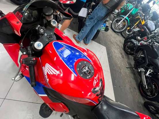 HONDA-CBR 600RR HONDA-CBR 600RR-2013