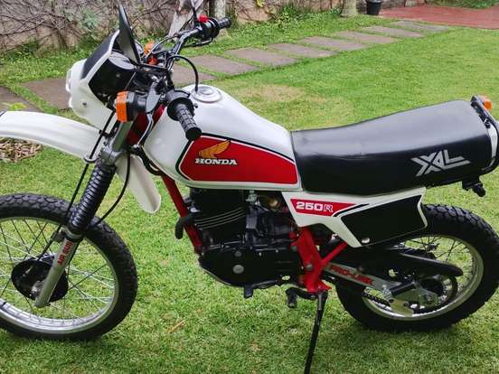 HONDA-XL 250R HONDA-XL 250R-1983