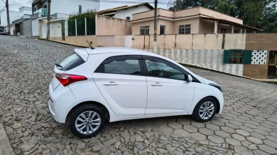 HYUNDAI-HB20-2016