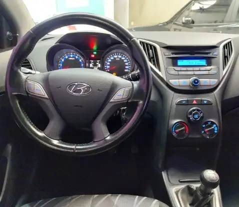 HYUNDAI-HB20-2015