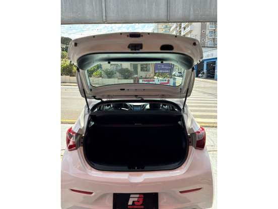 HYUNDAI-HB20-2013