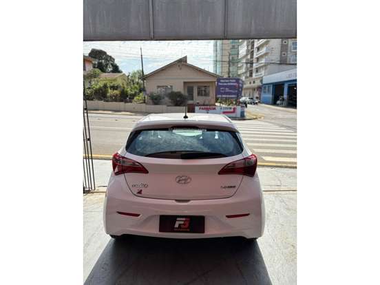 HYUNDAI-HB20-2013