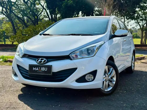 HYUNDAI HB20S 1.6 PREMIUM 16V FLEX 4P AUTOMÁTICO HYUNDAI HB20S 1.6 PREMIUM 16V FLEX 4P AUTOMÁTICO