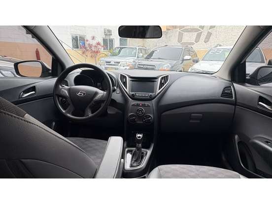 HYUNDAI-HB20S-2017