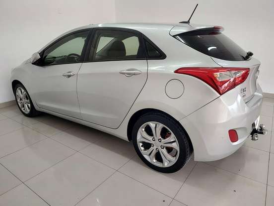 HYUNDAI-I30-2012