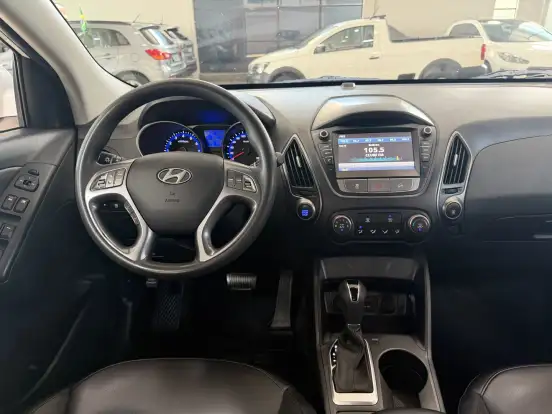 HYUNDAI-IX35-2.0 MPFI GL 16V FLEX 4P AUTOMÁTICO HYUNDAI-IX35-2018