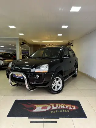 HYUNDAI TUCSON 2.0 MPFI GLS 16V 143CV 2WD FLEX 4P AUTOMÁTICO HYUNDAI TUCSON 2.0 MPFI GLS 16V 143CV 2WD FLEX 4P AUTOMÁTICO
