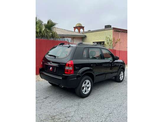 HYUNDAI-TUCSON-2.0 MPFI GLS 16V 143CV 2WD FLEX 4P AUTOMÁTICO HYUNDAI-TUCSON-2015
