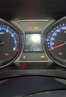 HYUNDAI-HB20-2013