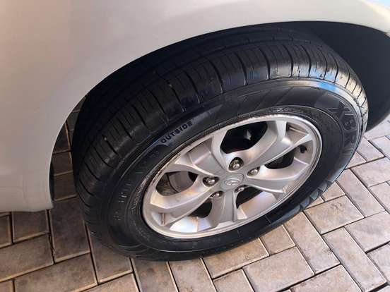 HYUNDAI-TUCSON-2012