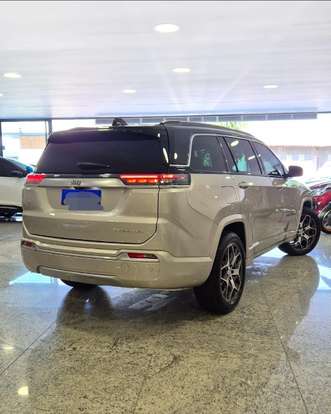JEEP-COMMANDER-2022