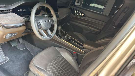 JEEP-COMMANDER-2022
