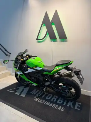 KAWASAKI-NINJA ZX-4R-2025