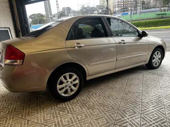 KIA CERATO 1.6 EX SEDAN 16V GASOLINA 4P MANUAL