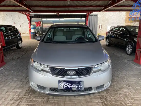 KIA-CERATO-1.6 EX3 SEDAN 16V GASOLINA 4P AUTOMÁTICO KIA-CERATO-2010