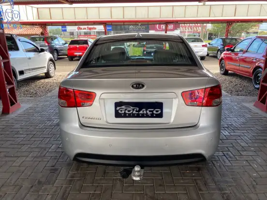 KIA-CERATO-1.6 EX3 SEDAN 16V GASOLINA 4P AUTOMÁTICO KIA-CERATO-2010
