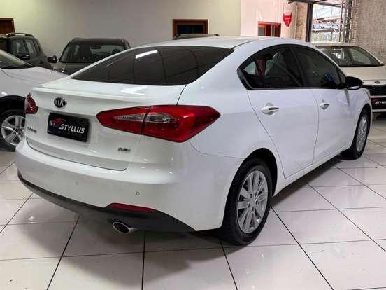KIA-CERATO-1.6 SX 16V FLEX 4P AUTOMÁTICO KIA-CERATO-2013