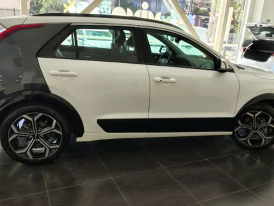 KIA-NIRO-1.6 GDI HEV SX PRESTIGE DCT KIA-NIRO-2022