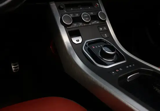LAND ROVER-RANGE ROVER EVOQUE-2.0 HSE DYNAMIC CONVERSÍVEL 4WD 16V GASOLINA 2P AUTOMÁTICO LAND ROVER-RANGE ROVER EVOQUE-2017