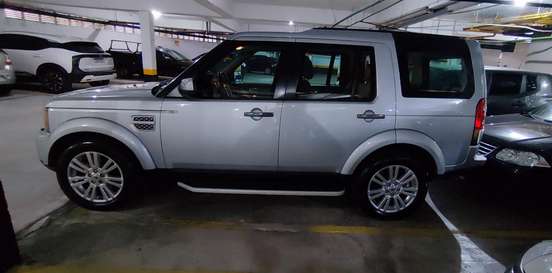 LAND ROVER-DISCOVERY 4-2010