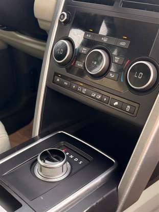 LAND ROVER-DISCOVERY SPORT-2015