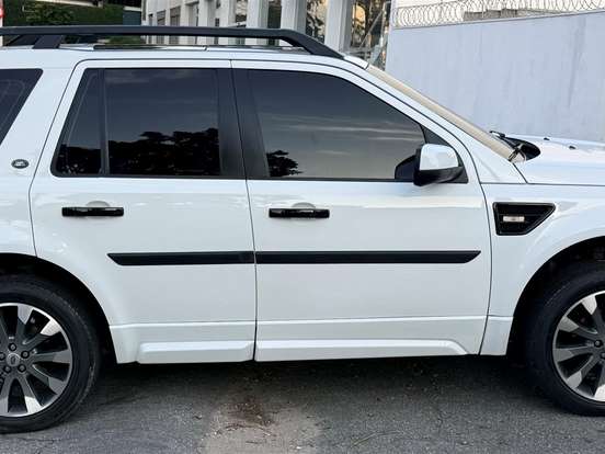 LAND ROVER-FREELANDER 2-2.2 DYNAMIC SD4 16V TURBO DIESEL 4P AUTOMÁTICO LAND ROVER-FREELANDER 2-2013