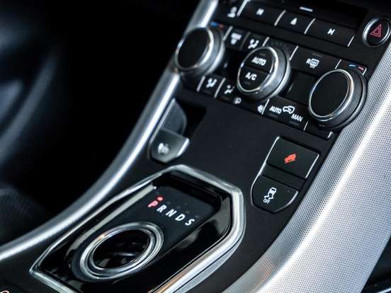 LAND ROVER-RANGE ROVER EVOQUE-2.0 DYNAMIC 4WD 16V GASOLINA 4P AUTOMÁTICO LAND ROVER-RANGE ROVER EVOQUE-2013