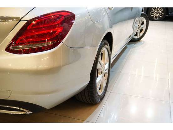 MERCEDES-BENZ-C 180-1.6 CGI AVANTGARDE 16V TURBO GASOLINA 4P AUTOMÁTICO MERCEDES-BENZ-C 180-2017