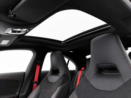 MERCEDES-BENZ-CLA 45 AMG-2022