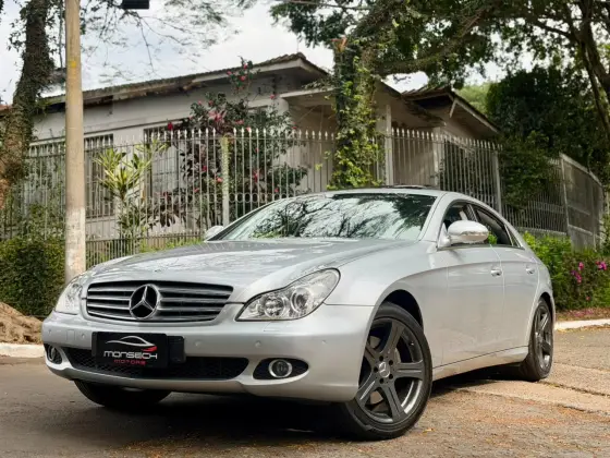 MERCEDES-BENZ CLS 500 5.0 AVANTGARDE V8 GASOLINA 4P AUTOMÁTICO MERCEDES-BENZ CLS 500 5.0 AVANTGARDE V8 GASOLINA 4P AUTOMÁTICO